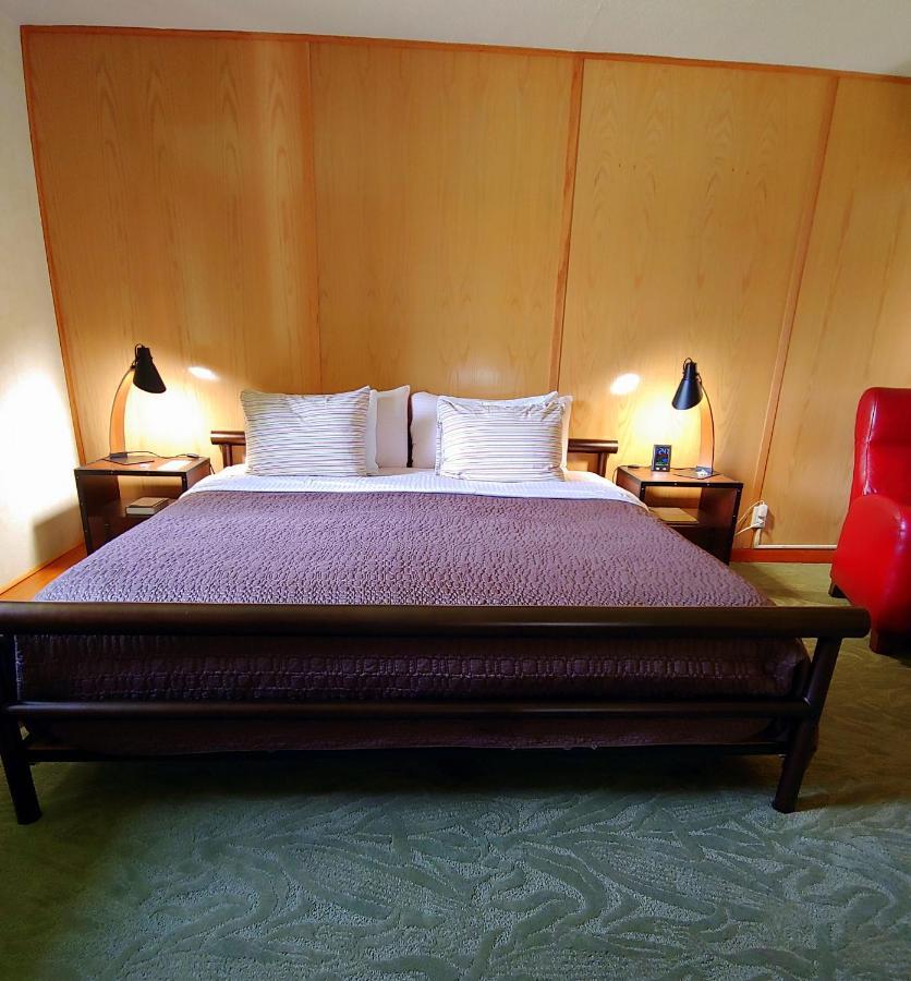 The Usonian Inn Llc Spring Green Extérieur photo