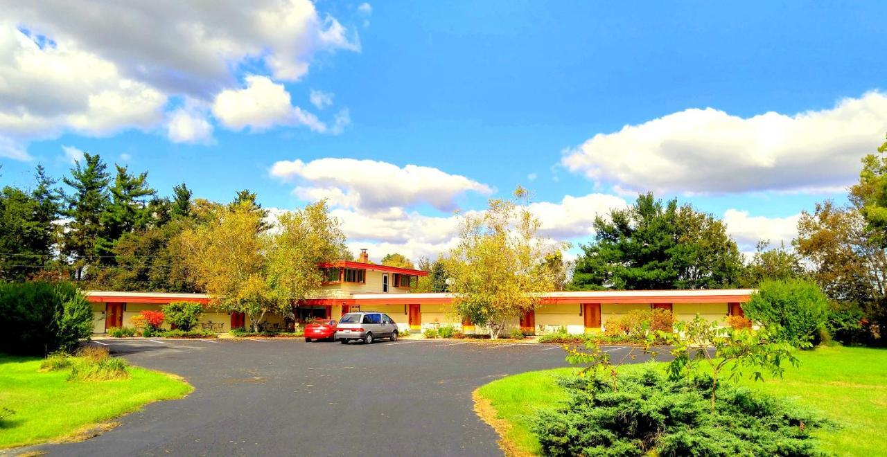 The Usonian Inn Llc Spring Green Extérieur photo