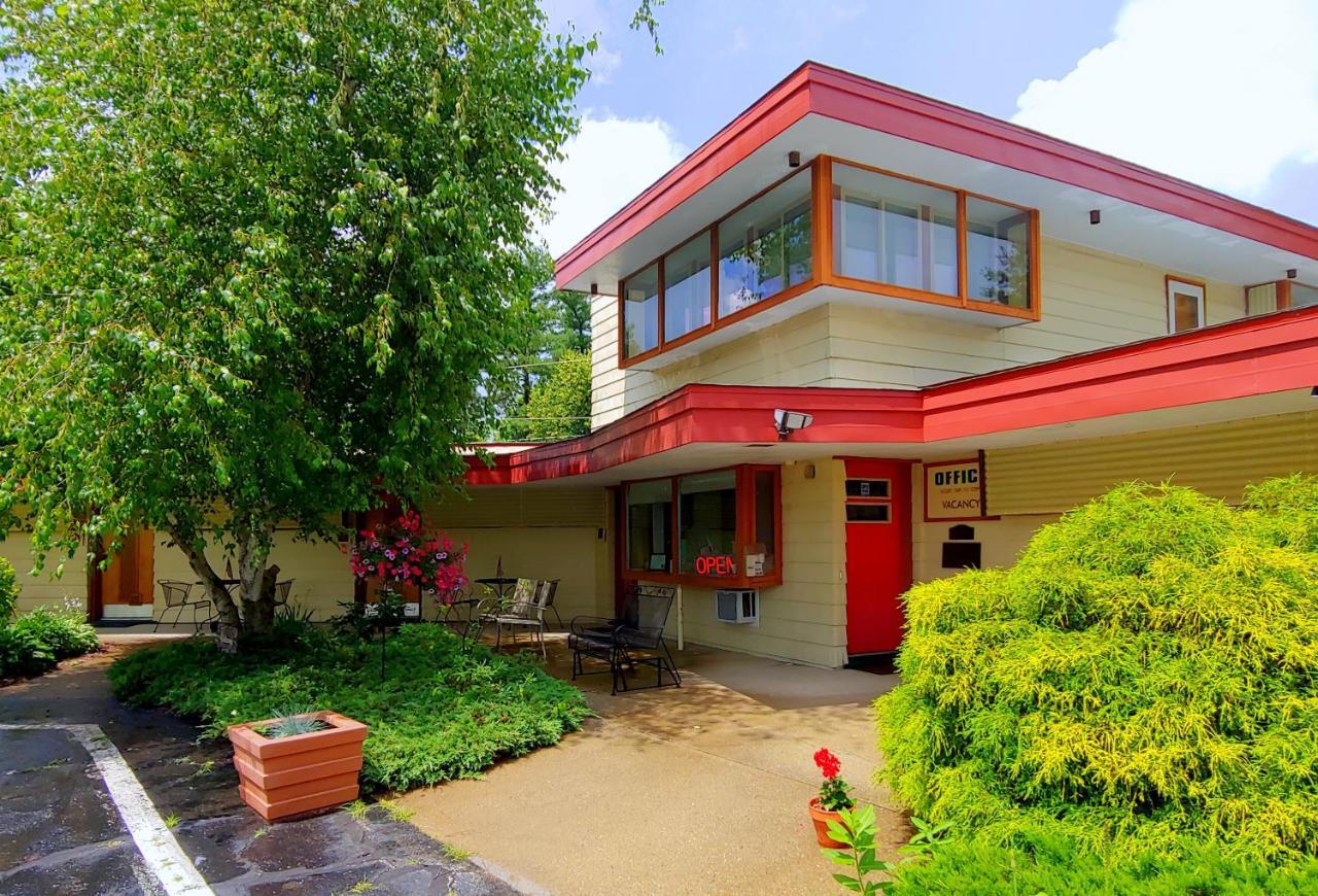 The Usonian Inn Llc Spring Green Extérieur photo