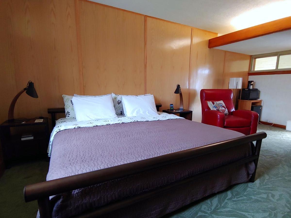 The Usonian Inn Llc Spring Green Extérieur photo